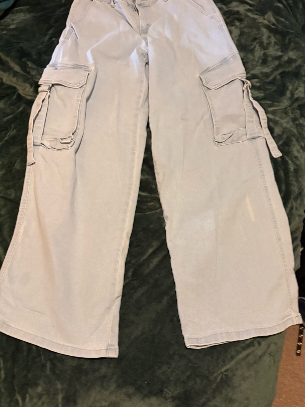 Wide-Leg Cargo Jeans in Light Blue